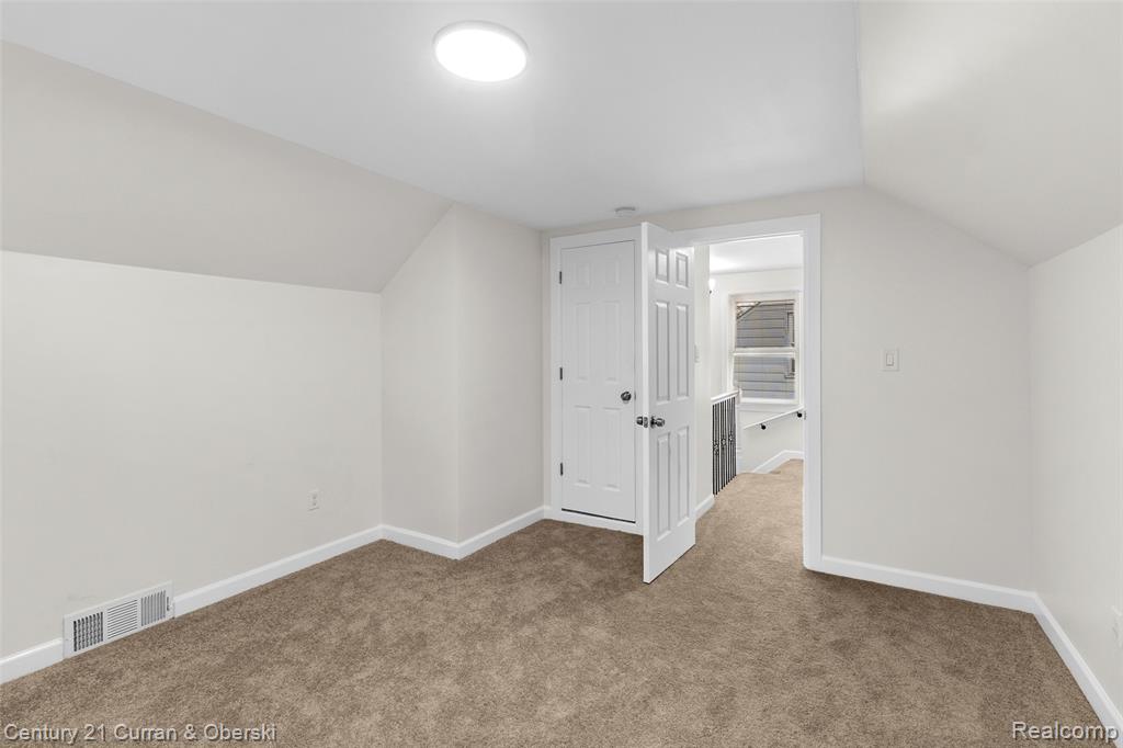 8855 Rosemont Avenue, Detroit, MI 48228 — Photo 19