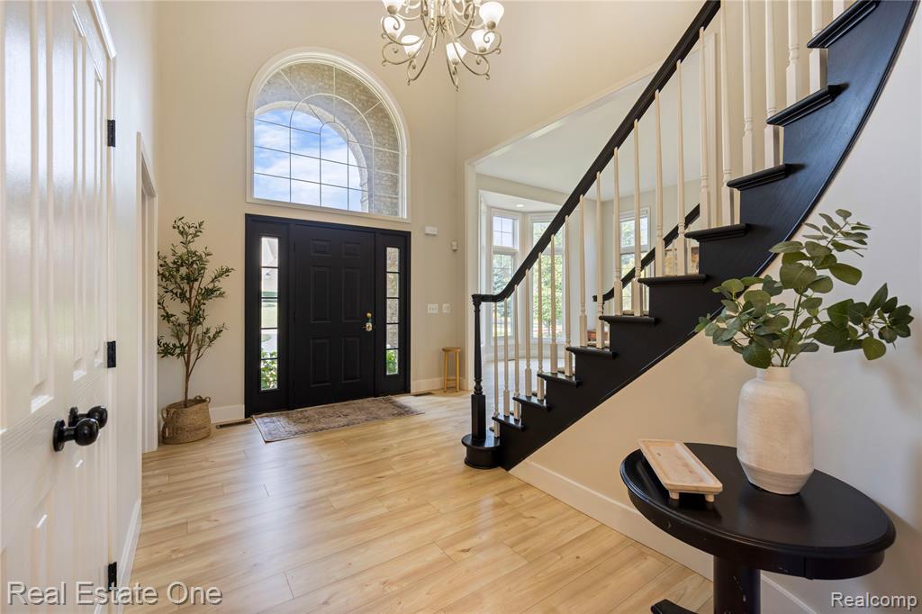 6210 Orchard Woods Drive, West Bloomfield, MI 48324 — Photo 9