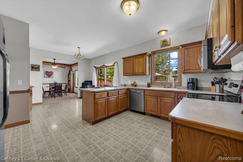 485 COUNTRY Drive, Monroe, MI 48162 — Photo 11