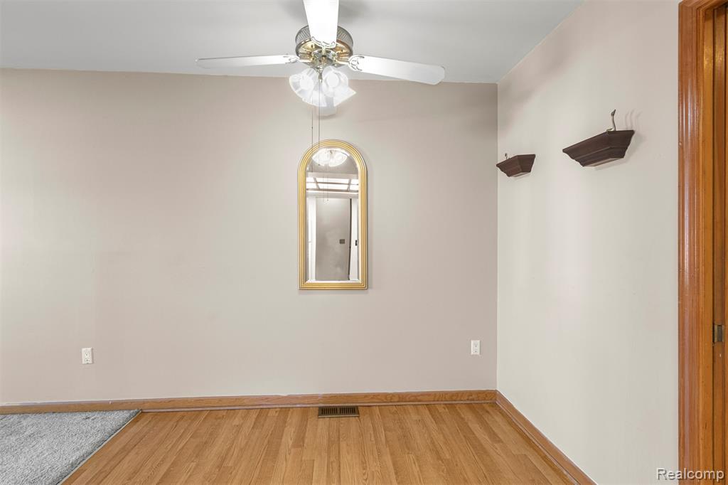 5419 DUKE CT, Warren, MI 48091 — Photo 9