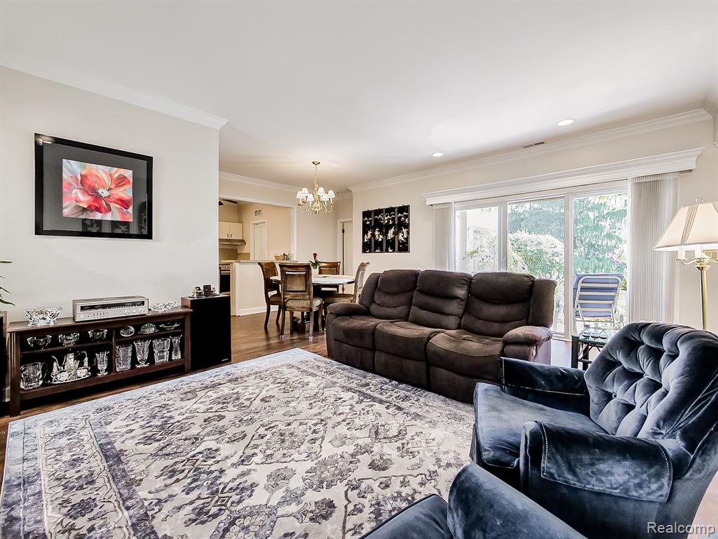 29431 LAUREL Drive, Farmington Hills, MI 48331 — Photo 7