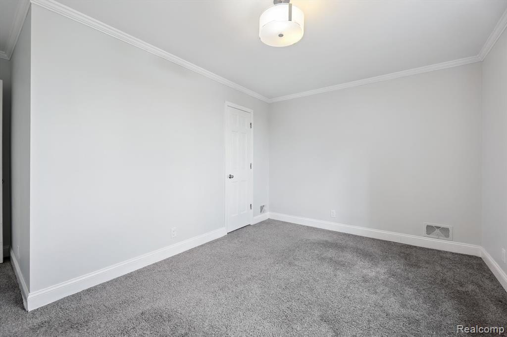 43050 12 Oaks Crescent Drive, 2066, Novi, MI 48377 — Photo 21