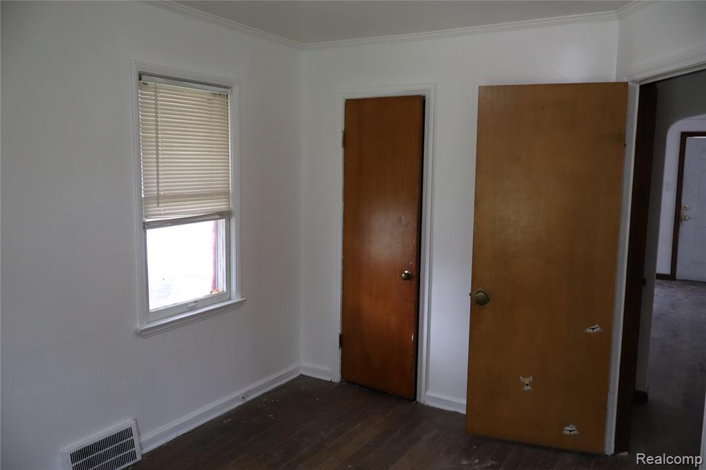 10934 Marne Street, Detroit, MI 48224 — Photo 6