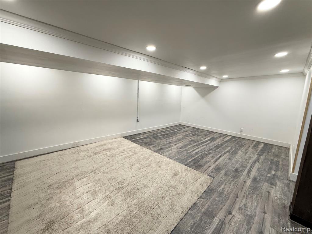 46557 Glen Pointe Drive, Utica, MI 48315 — Photo 42
