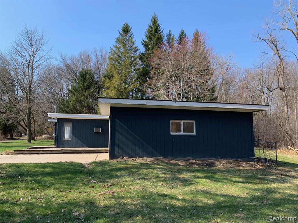 477 Crediton Street, Lake Orion, MI 48362 — Photo 7