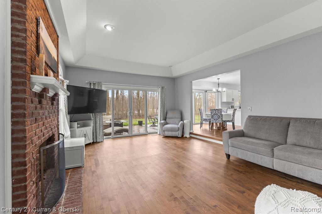 42745 LEDGEVIEW Drive, Novi, MI 48377 — Photo 22