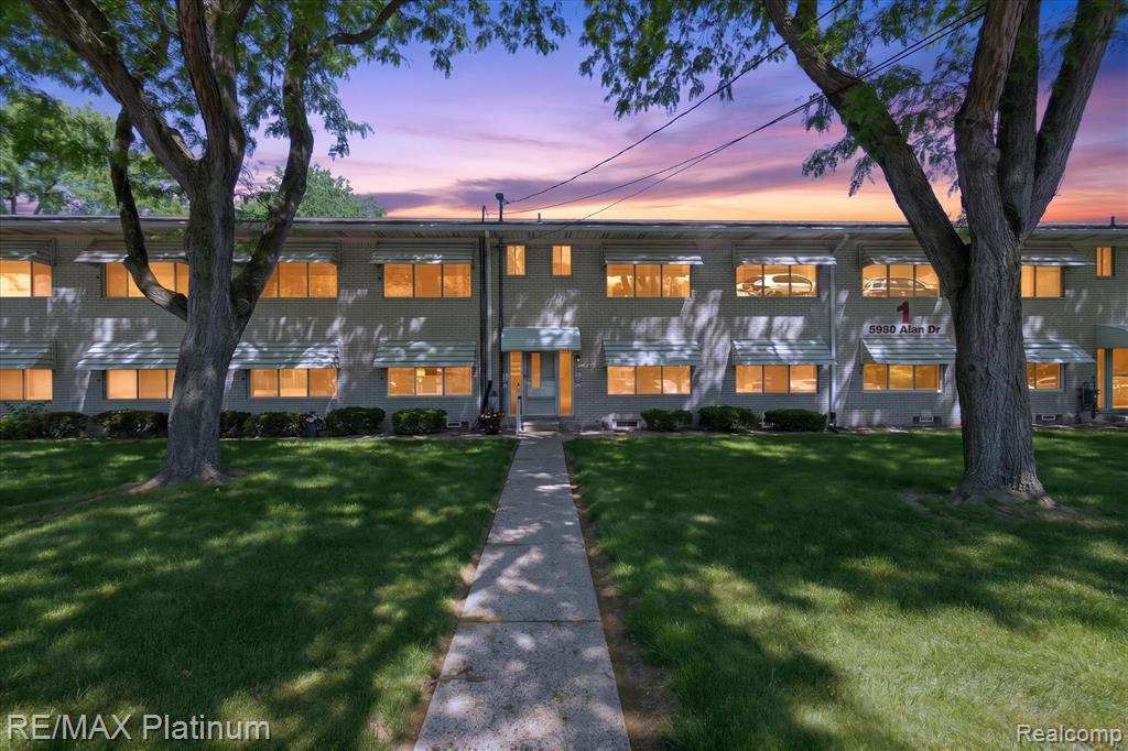 5980 Alan Drive, 8, Brighton, MI 48116 — Photo 29