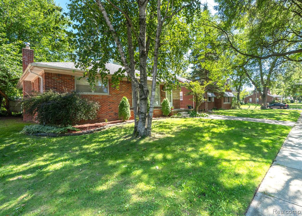 8614 GRAYFIELD Street, Dearborn Heights, MI 48127 — Photo 18