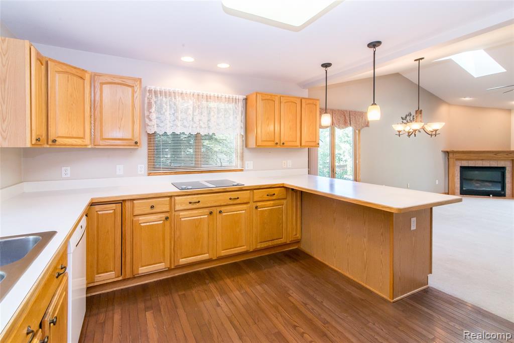 840 Heatheridge Court, Brighton, MI 48116 — Photo 8