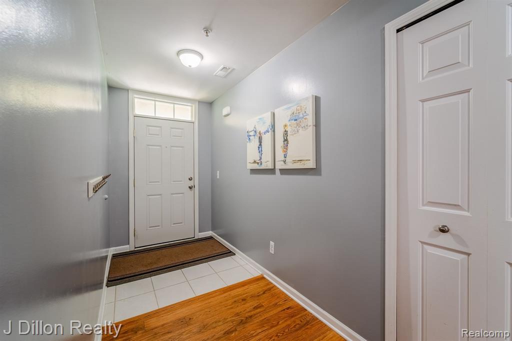 4275 DEESIDE Drive, Brighton, MI 48116 — Photo 3