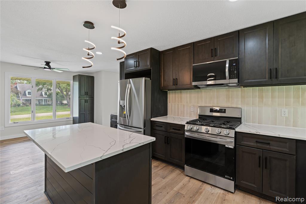 507 Charing Cross Drive, Grand Blanc, MI 48439 — Photo 24