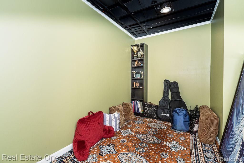 985 Monterey Lane, Rochester Hills, MI 48307 — Photo 52