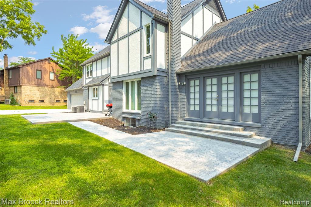 4490 Strathdale Lane, West Bloomfield, MI 48323 — Photo 63
