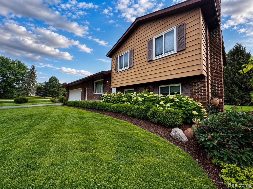 977 Mary Drive, Lapeer, MI 48446 — Photo 3