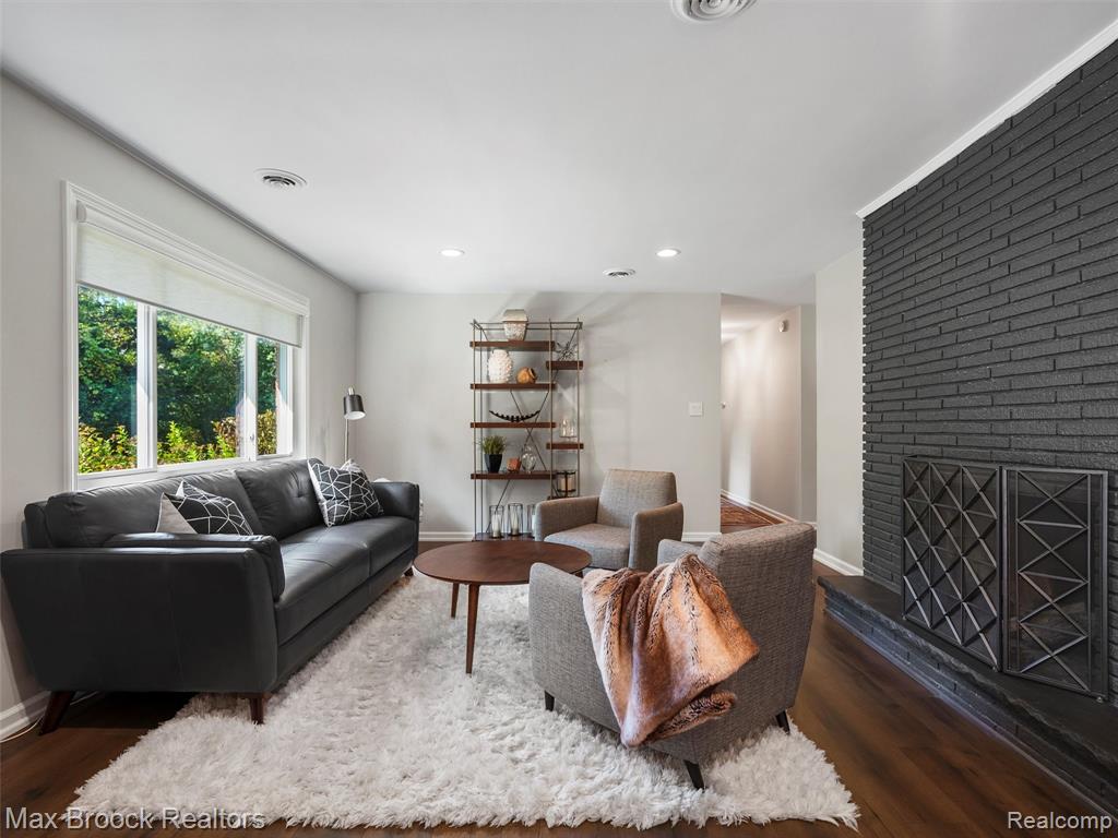 4740 Burnley Drive, Bloomfield Hills, MI 48304 — Photo 19