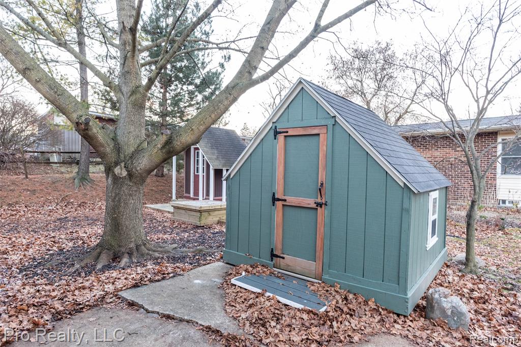 2071 WINEWOOD Avenue - Photo 4