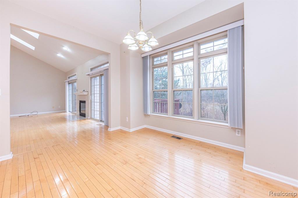 7246 Gateway Drive, West Bloomfield, MI — Photo 25