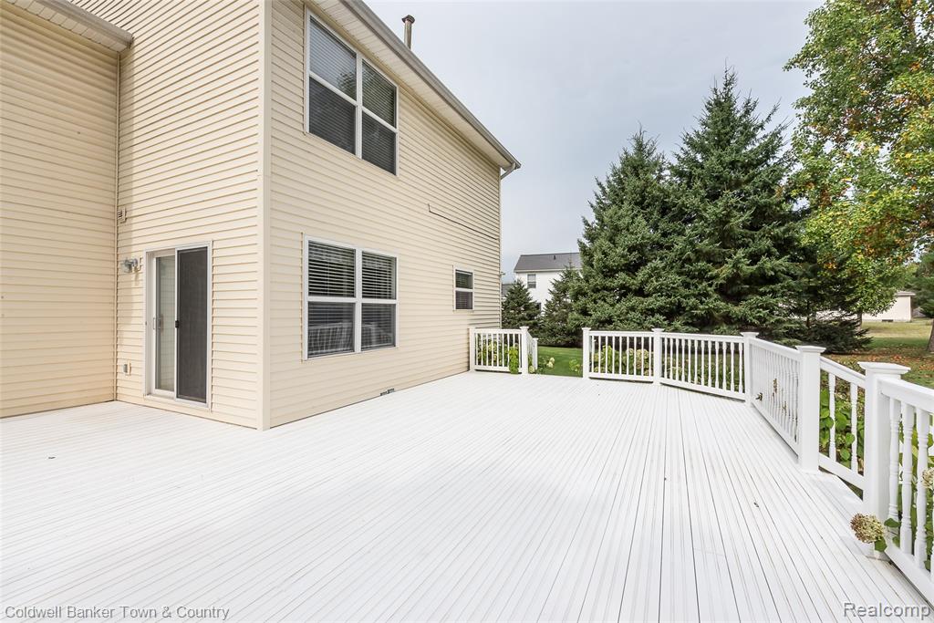 9344 Huron Park Drive, Brighton, MI 48116 — Photo 42