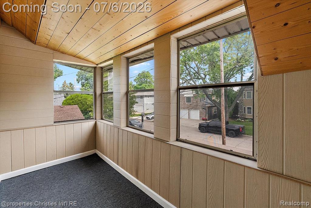 22482 Beach Street, Saint Clair Shores, MI 48081 — Photo 36
