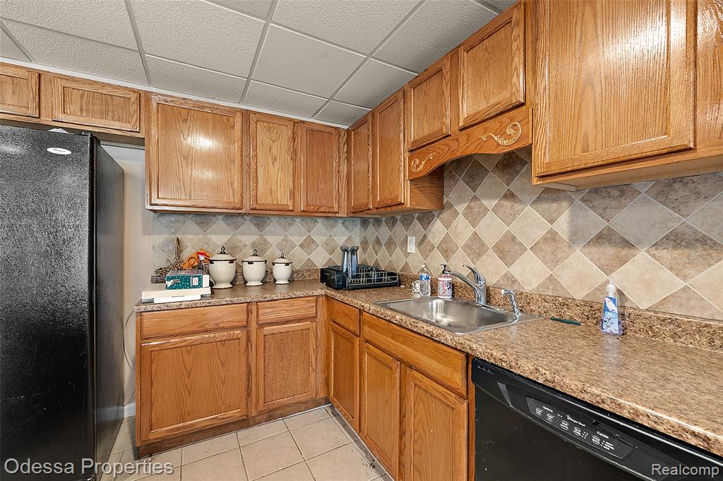 12984 Azure Drive, Utica, MI 48315 — Photo 55