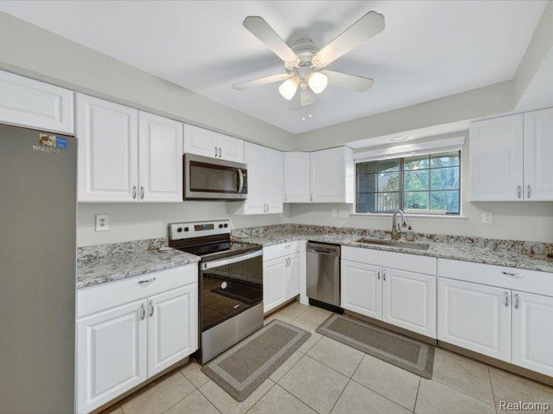 29539 Pine Ridge Circle, Farmington Hills, MI 48331 — Photo 8