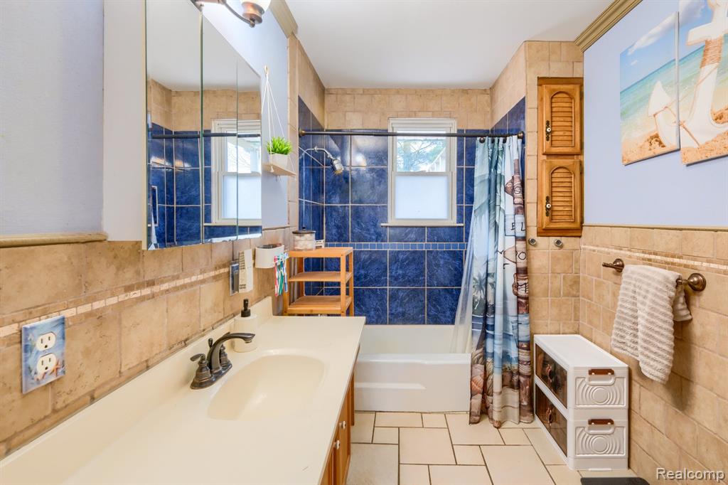 8250 Rockwood Avenue, Mount Morris, MI 48458 — Photo 40