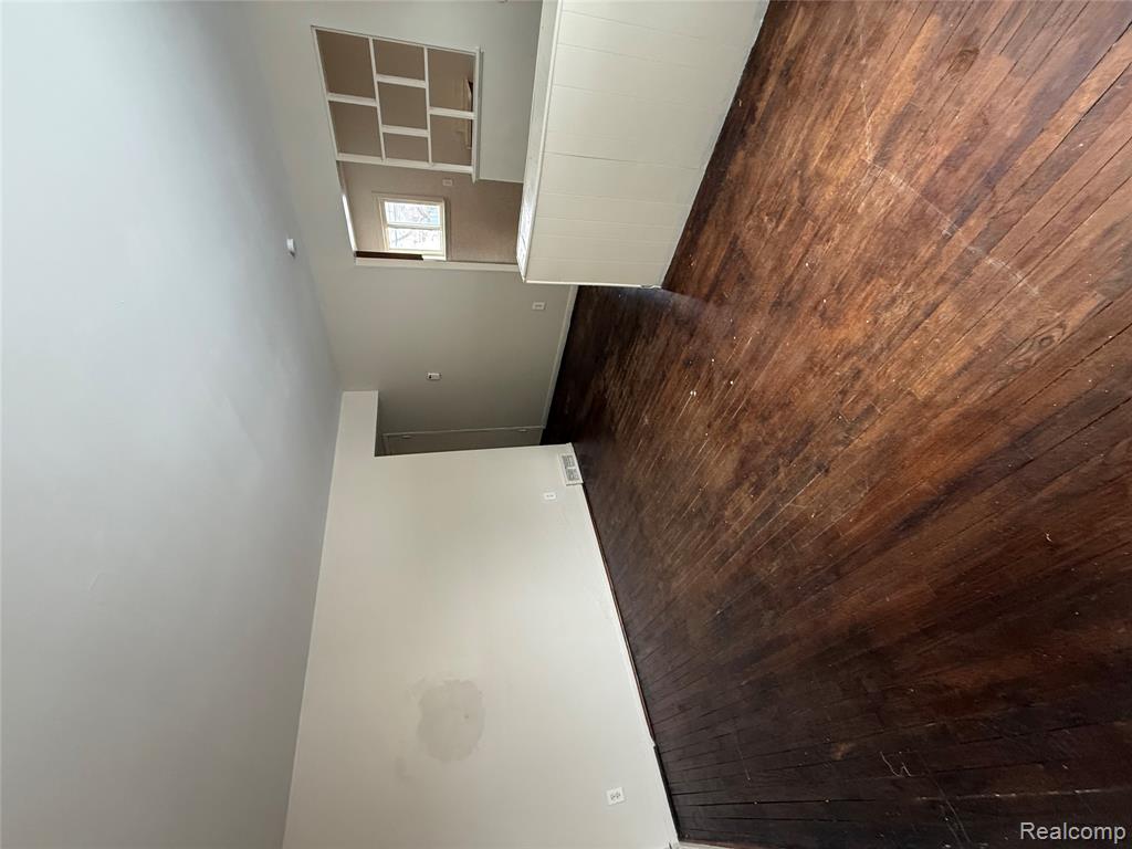 6865 Edgeton, Hamtramck, MI 48212 — Photo 12