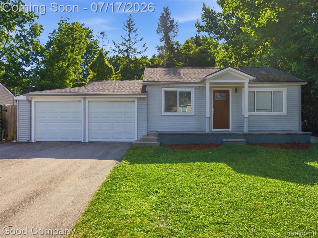 4030 Manitoba Street, Auburn Hills, MI 48326 — Photo 2