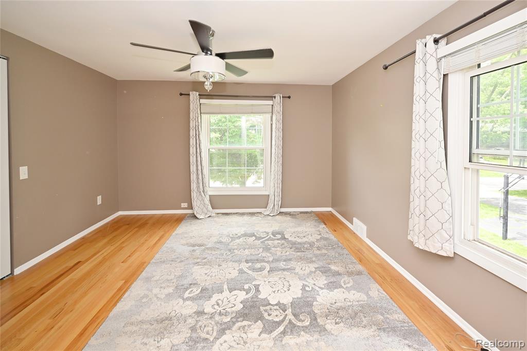 31310 Foxboro Way, Beverly Hills, MI 48025 — Photo 20
