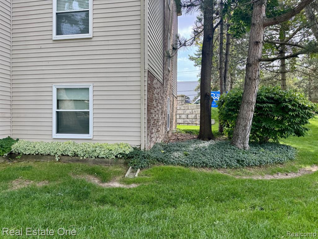 5096 Harbor Oak Drive, 31, Waterford, MI 48329 — Photo 5