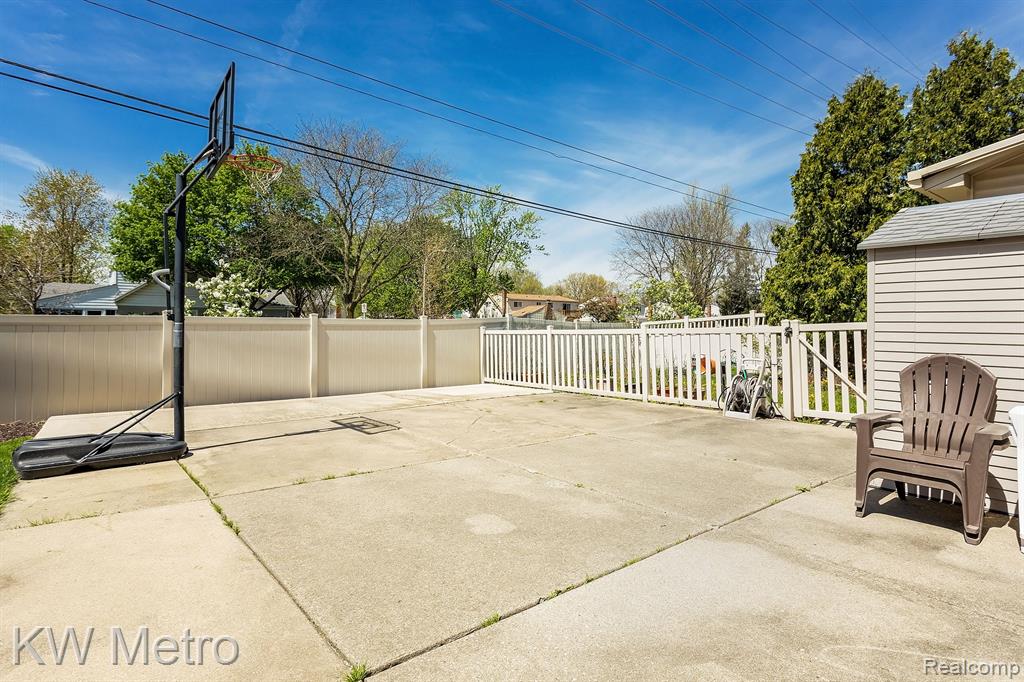 44235 WESTMINISTER Way, Canton, MI 48187 — Photo 41
