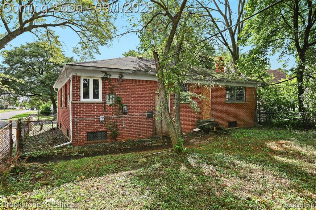 6547 Warwick Street, Detroit, MI 48228 — Photo 17