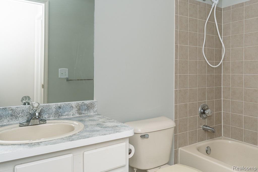 51780 Adler Park Drive W, Chesterfield, MI — Photo 21