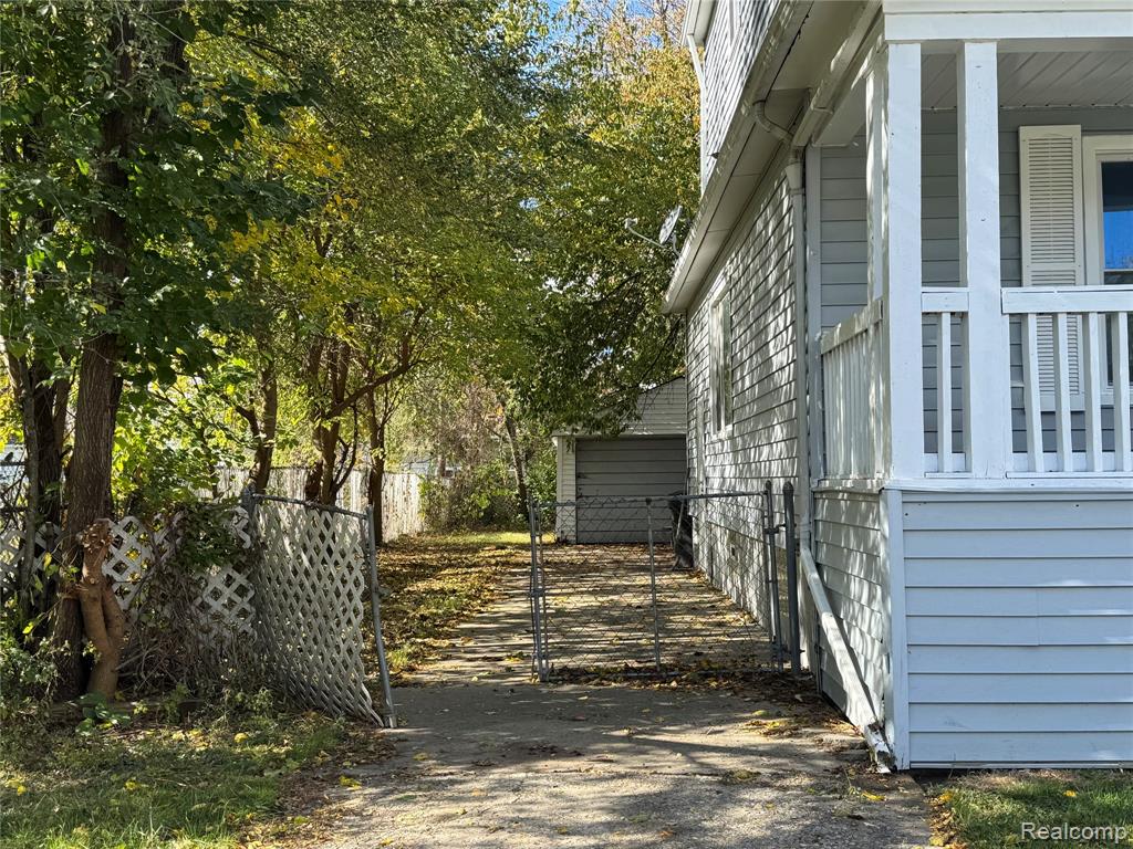 6319 Minock Street, Detroit, MI 48228 — Photo 2