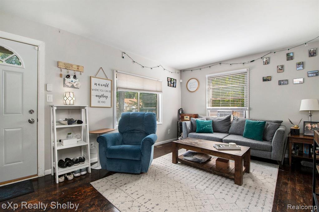 4549 Madison Avenue SE, Grand Rapids, MI 49548 — Photo 3