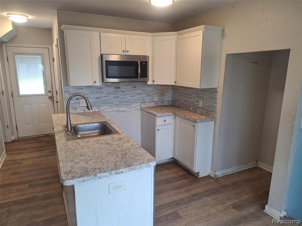 31700 Linden, Fraser, MI 48026 — Photo 8