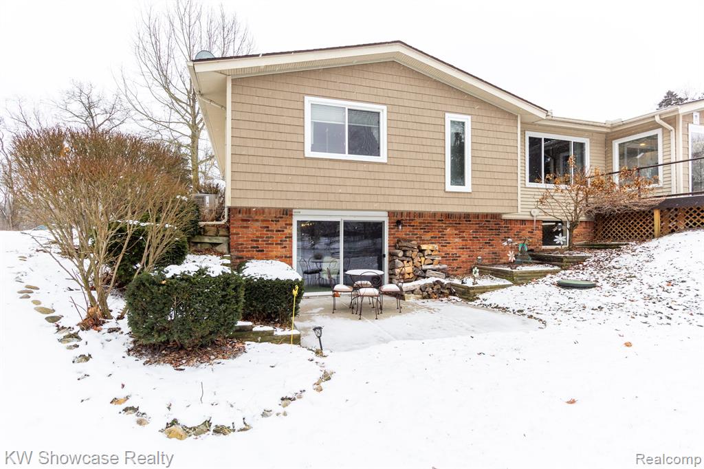 7339 ELLINGROVE Drive, White Lake, MI 48383 — Photo 48