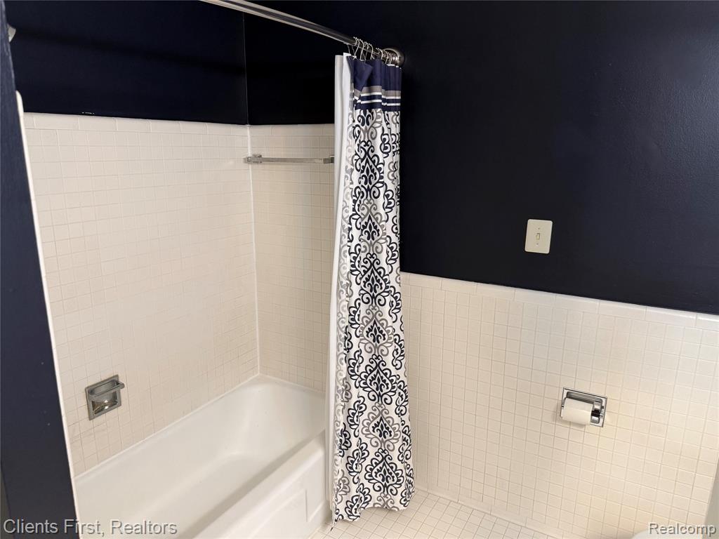 426 Fox Hills Drive N, 8, Bloomfield Hills, MI 48304 — Photo 14