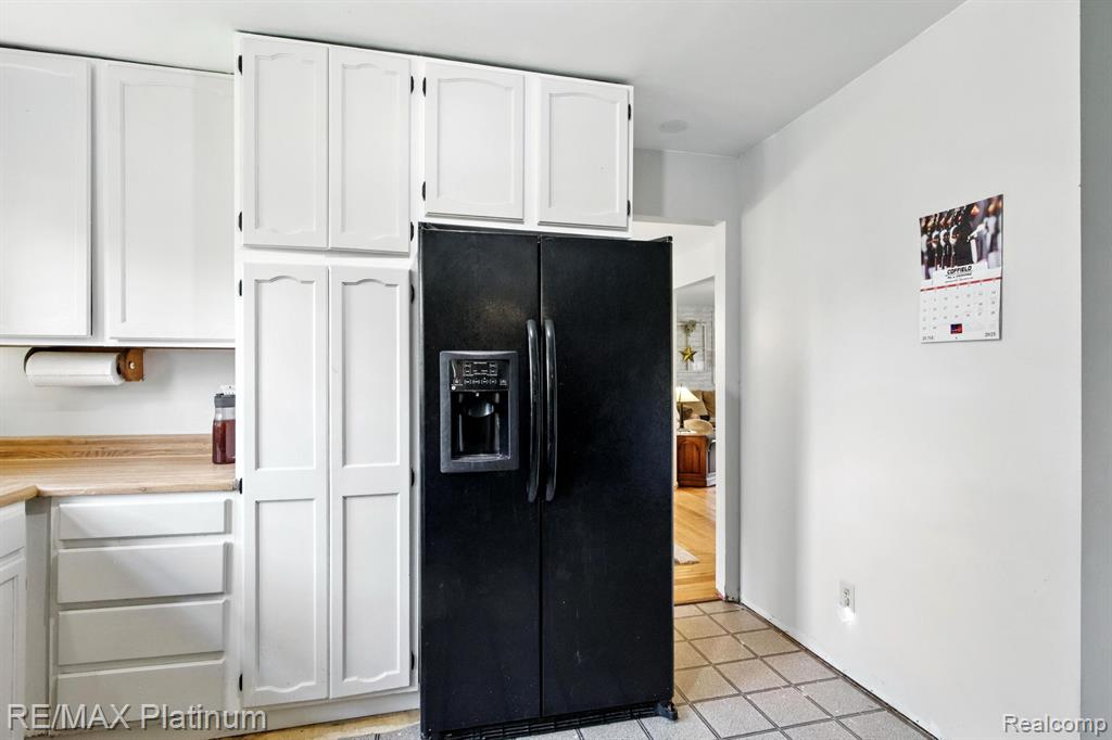 11077 Owosso Road, Fowlerville, MI 48836 — Photo 12