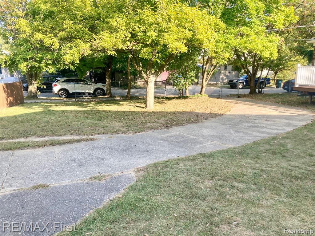 421 E Farnum Avenue, Royal Oak, MI 48067 — Photo 21