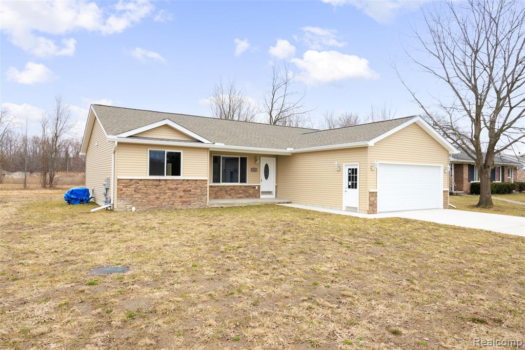 332 Gladys Street, Marine, MI — Photo 3