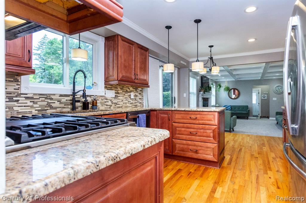 671 Bridgestone Drive, Rochester Hills, MI 48309 — Photo 10