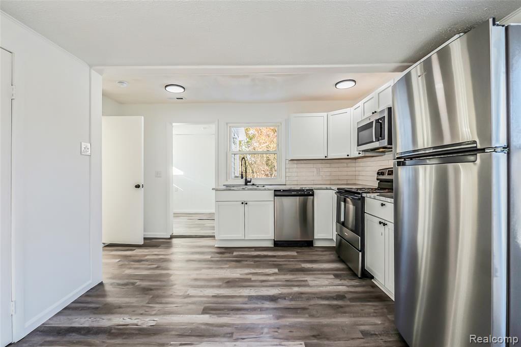 5697 Venice Road, Newport, MI 48166 — Photo 12