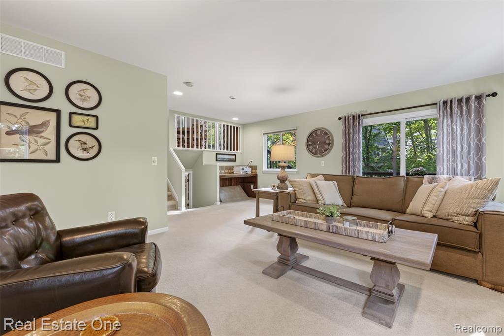 5569 Northcrest Court, Clarkston, MI — Photo 16