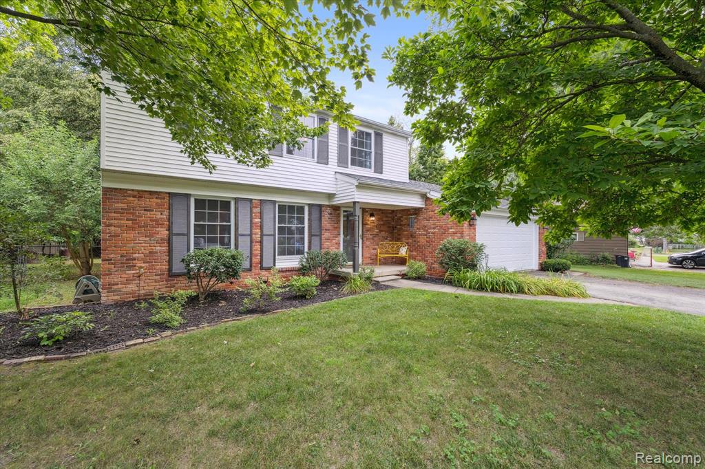5374 Apple Hill Court, Flushing, MI 48433 — Photo 3