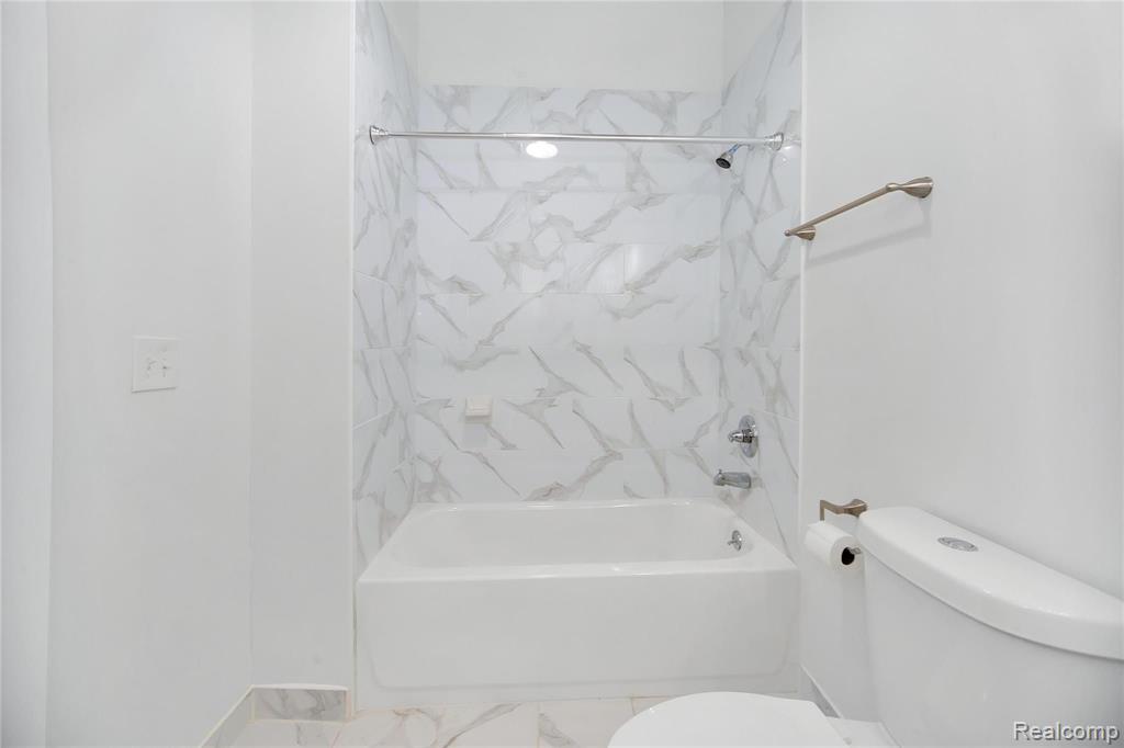 470 BRAINARD Street, Detroit, MI 48201 — Photo 30