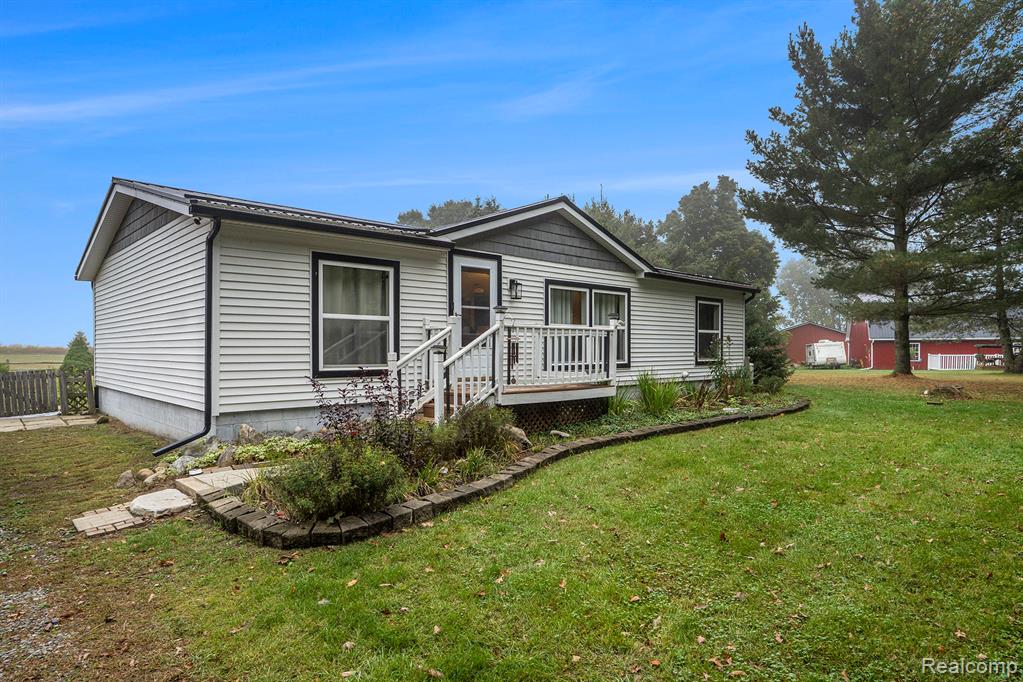 9445 E Lehring Road, Durand, MI 48429 — Photo 3