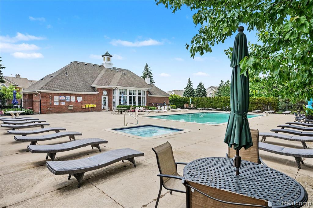 16440 Dominion Drive, Macomb, MI 48044 — Photo 28
