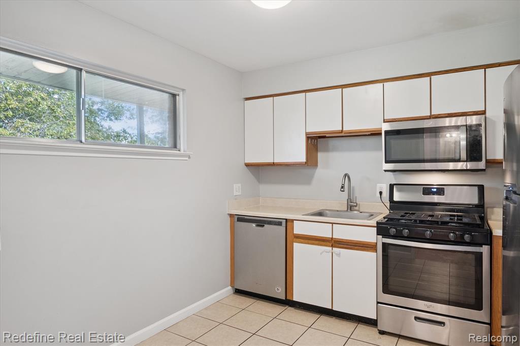 610 Saint Maron Place, Detroit, MI 48207 — Photo 11