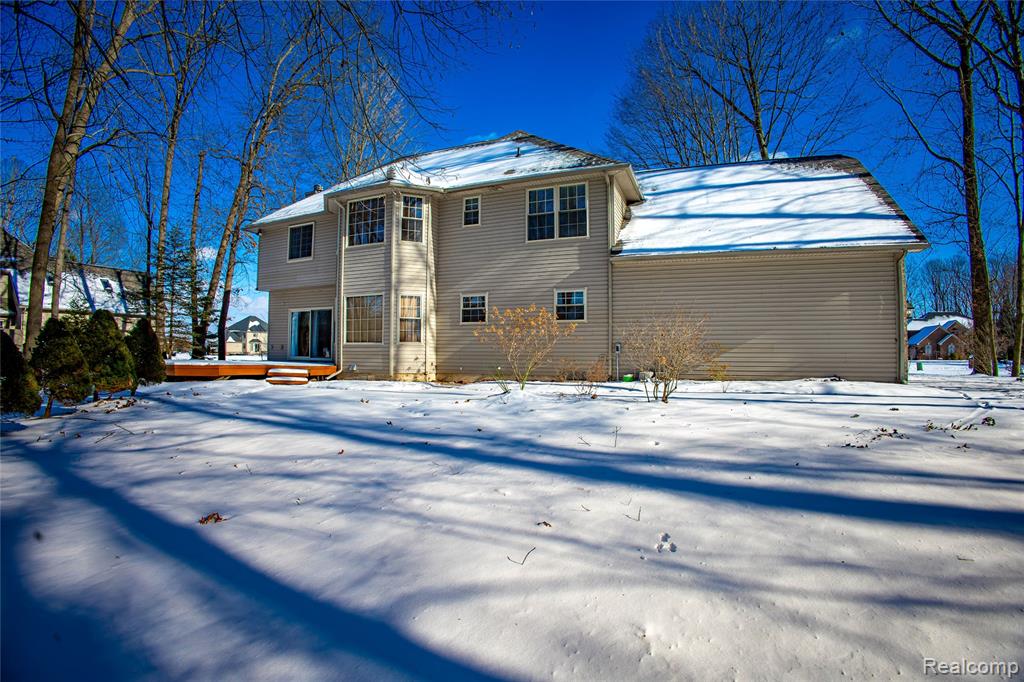 26720 Whispering Willows Drive, New Boston, MI 48164 — Photo 41